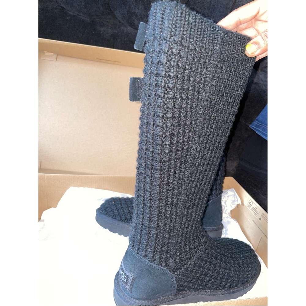 UGGS